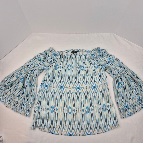White House Black Market Off The Shoulder Bell Sleeve Blue Print Blouse Top S - Picture 5 of 11